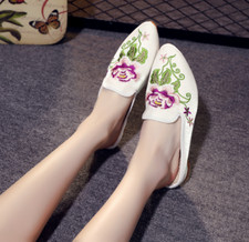 Women Pointed Toe Embroidered Mule Slipper Shoes Embroidered Ethnic Slippers