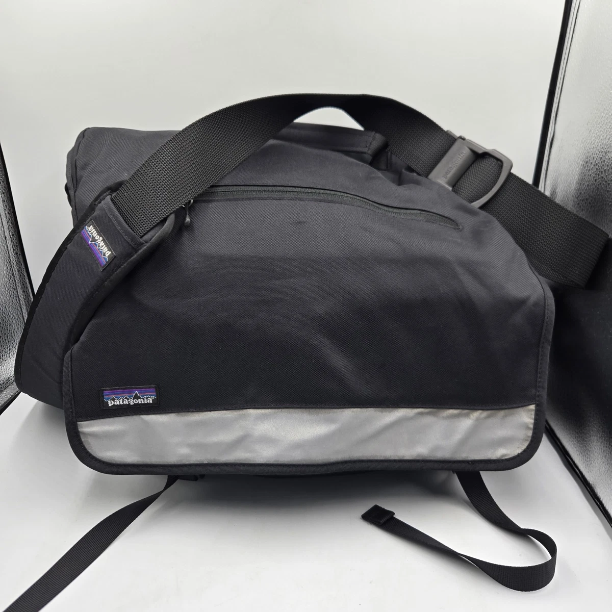 Patagonia Half Mass Messenger Bag 廃盤品 Patagonia Half Mass 20L Messenger Bag - Accessories
