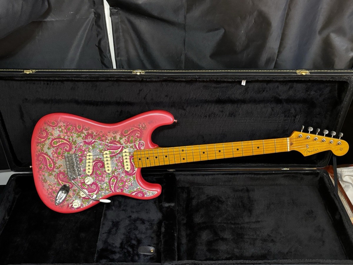 ✭Fenderペイズリーストラトキャスター Fender Pink Paisley Stratocaster 2008 Electric Guitar w Case | eBay