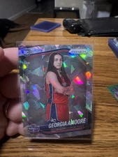 2025 Panini Prizm WNBA Georgia Amoore Cracked Ice Image Variation Rookie Card