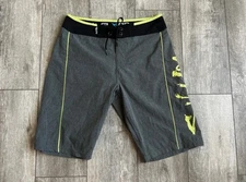 Men’s Size 28 Salt Life Swimming Trunks