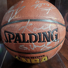 2005 Kobe Bryant Autograph Team Spalding Basketball Lakers