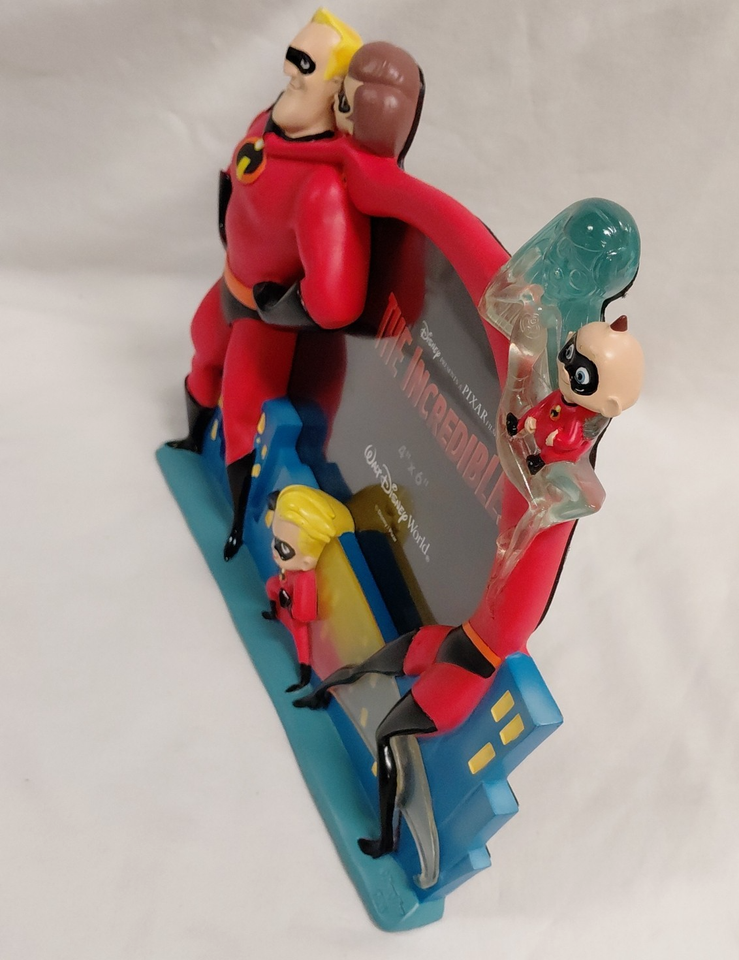 disney-pixar-the-incredibles-3d-picture-frame-disney-world-parks