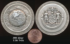 1964-65 NEW YORK WORLD'S FAIR .999 SILVER MEDAL NYC 300 yr COMMEMFREE SHIP