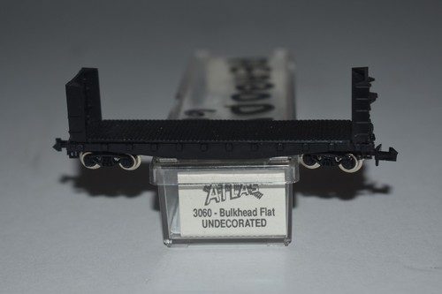 N Scale Atlas 3060 Undecorated Bulkhead Flat Car C53844 - Picture 2 of 2
