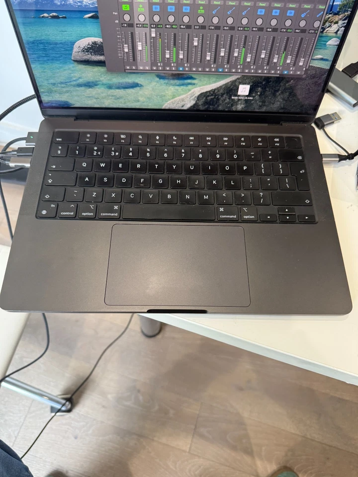 Apple MacBook Pro 14" M4 · 16GB · 1TB, photo 4 of 5