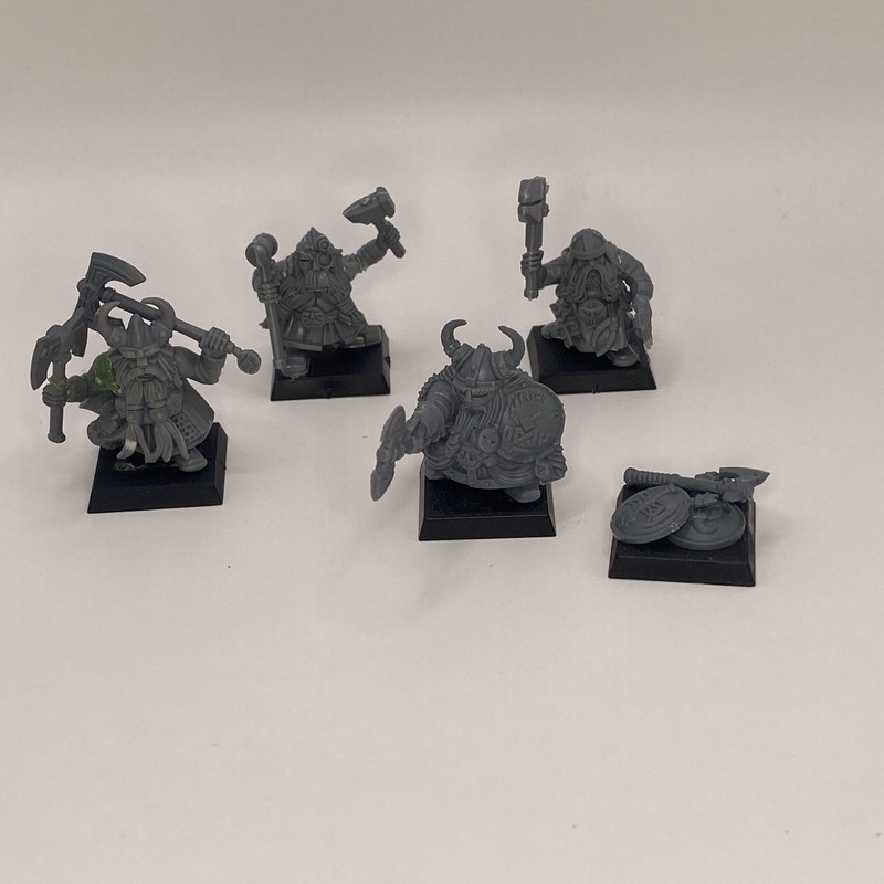 Dwarf Thane & 3 Champions - OOP Warhammer Fantasy - Unpainted - WFB-038
