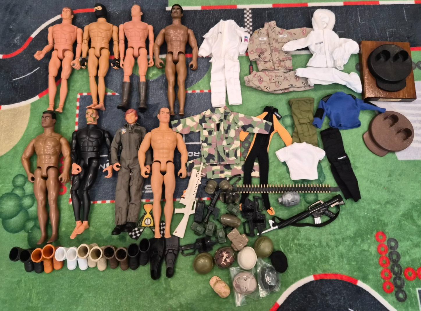 S W/guns Accessories Helmets Boots Lot+