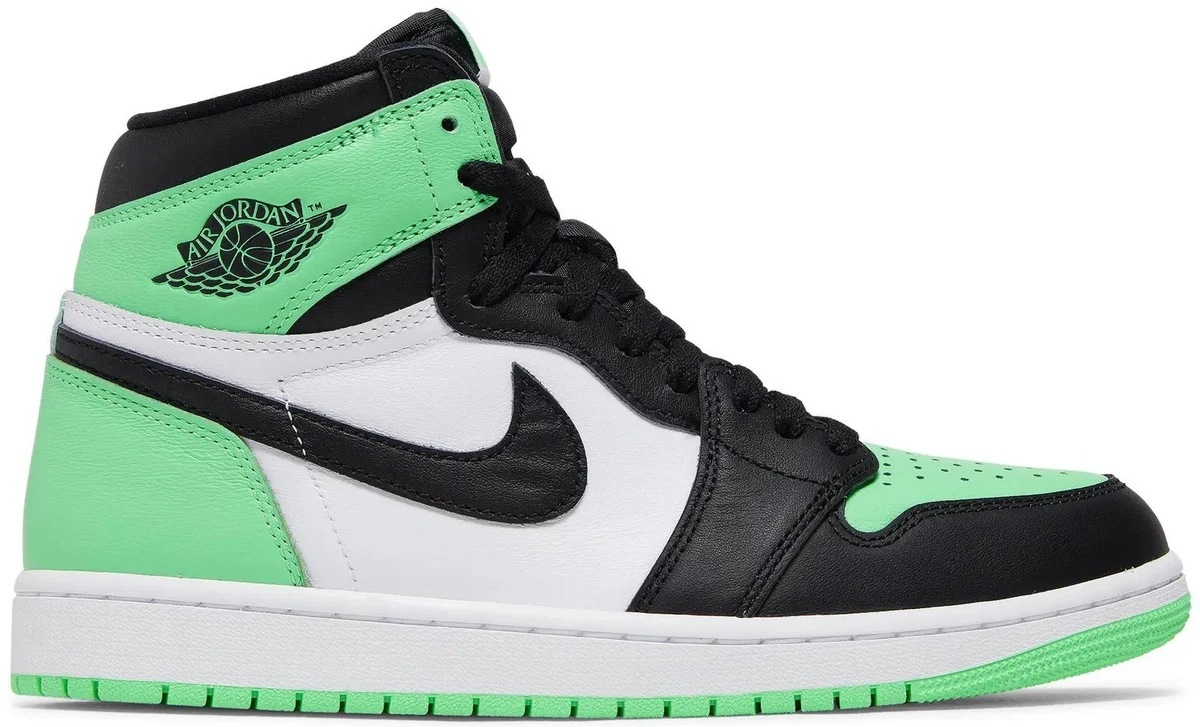 値下げ‼︎ Nike Air Jordan 1 High green glow Nike Air Jordan 1 Retro High OG 'Green Glow' White Black DZ5485