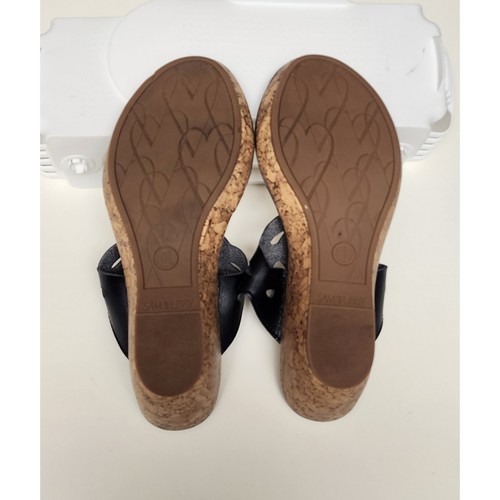 SAM & LIBBY Cork Wedge Sandals 8.5M Thong Wedge Heels Black - Picture 10 of 10