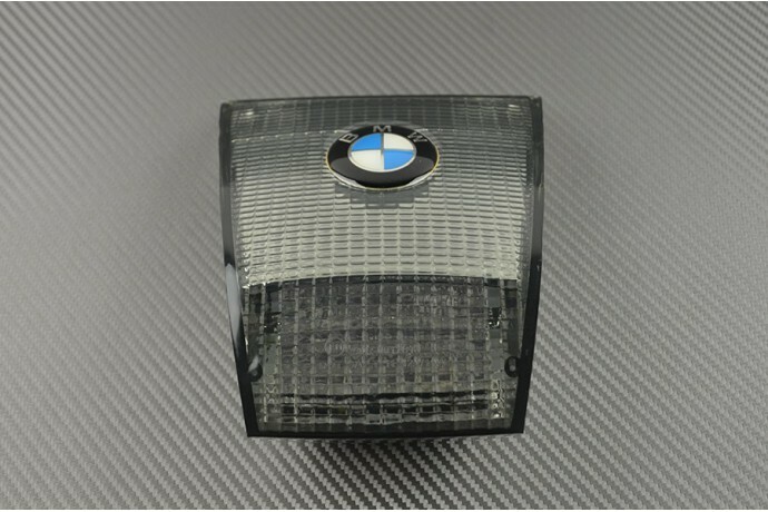 Rénovez votre BMW K1200GT avec ce Feu Arrière Fumé Noir et Clignotants 2002-2005