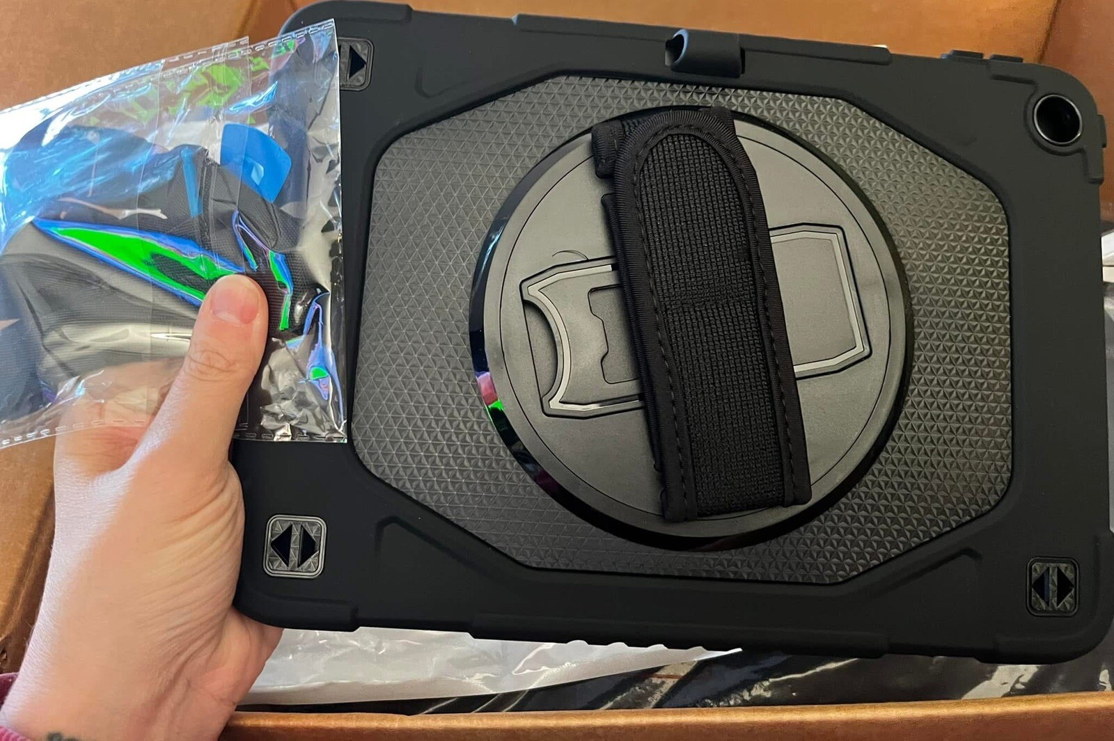 Durable iPad Gen 9/8/7 Case with Stand Hand Neck Strap-image