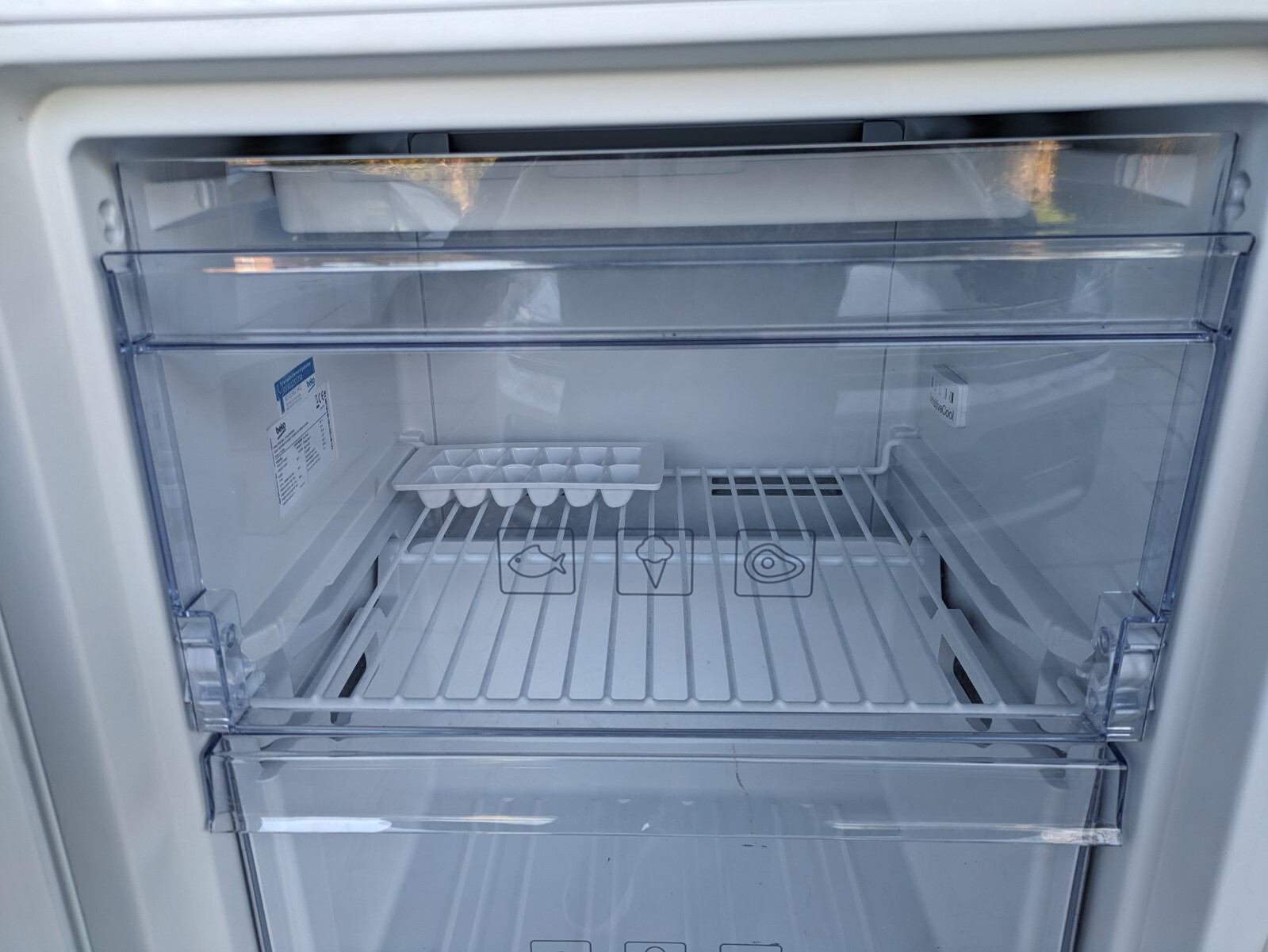 Beko FFG1545W Freestanding Tall Frost Free Freezer, White, Very Good
