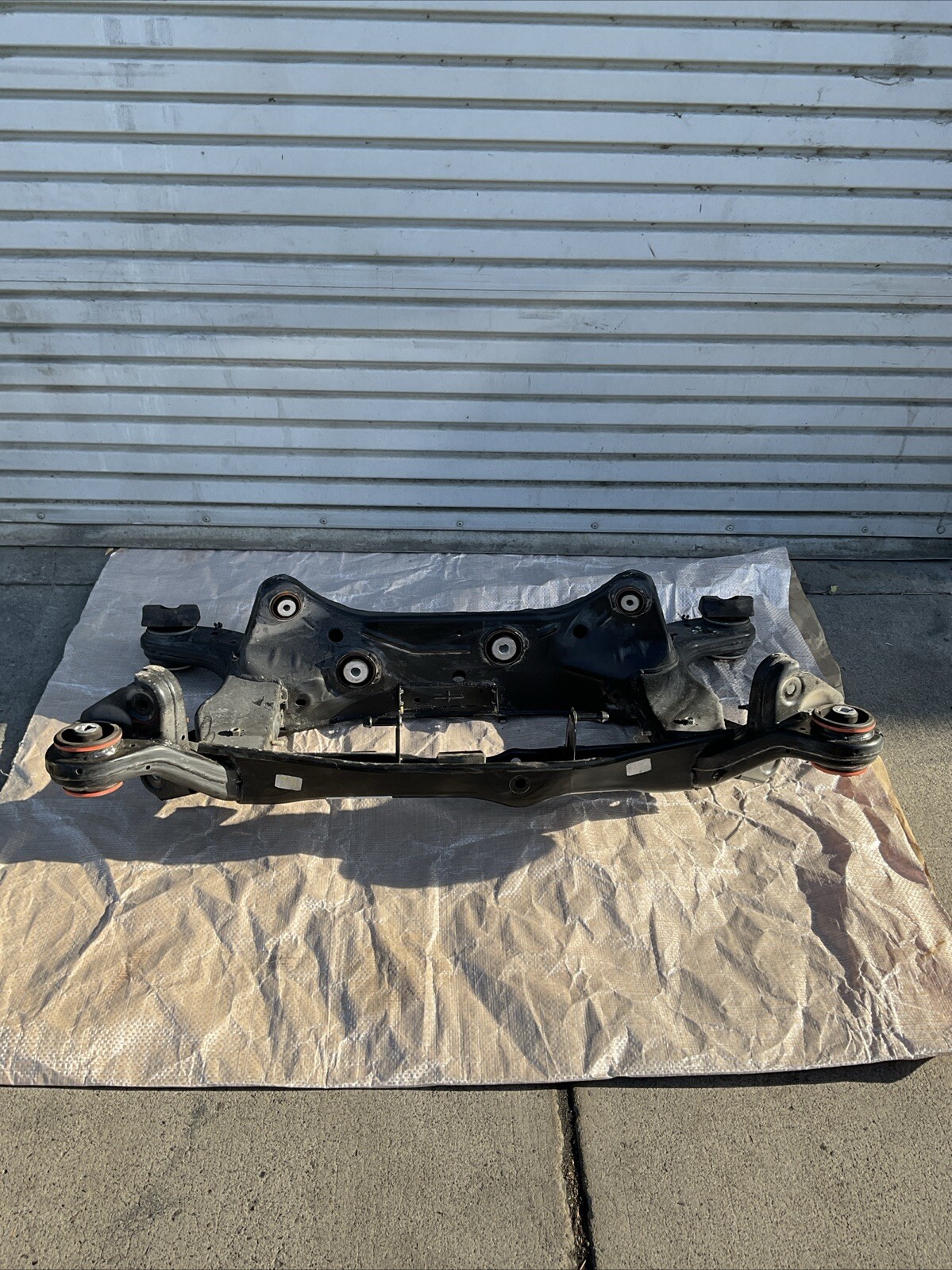 2014 - 2024 MASERATI QUATTROPORTE REAR SUBFRAME UNDERCARRIAGE OEM 06700075690