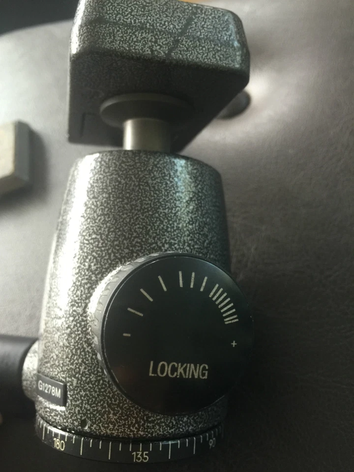 Gitzo G1278M Centre Ball Head with Quick Release Made in Italy - Image 2 of 4