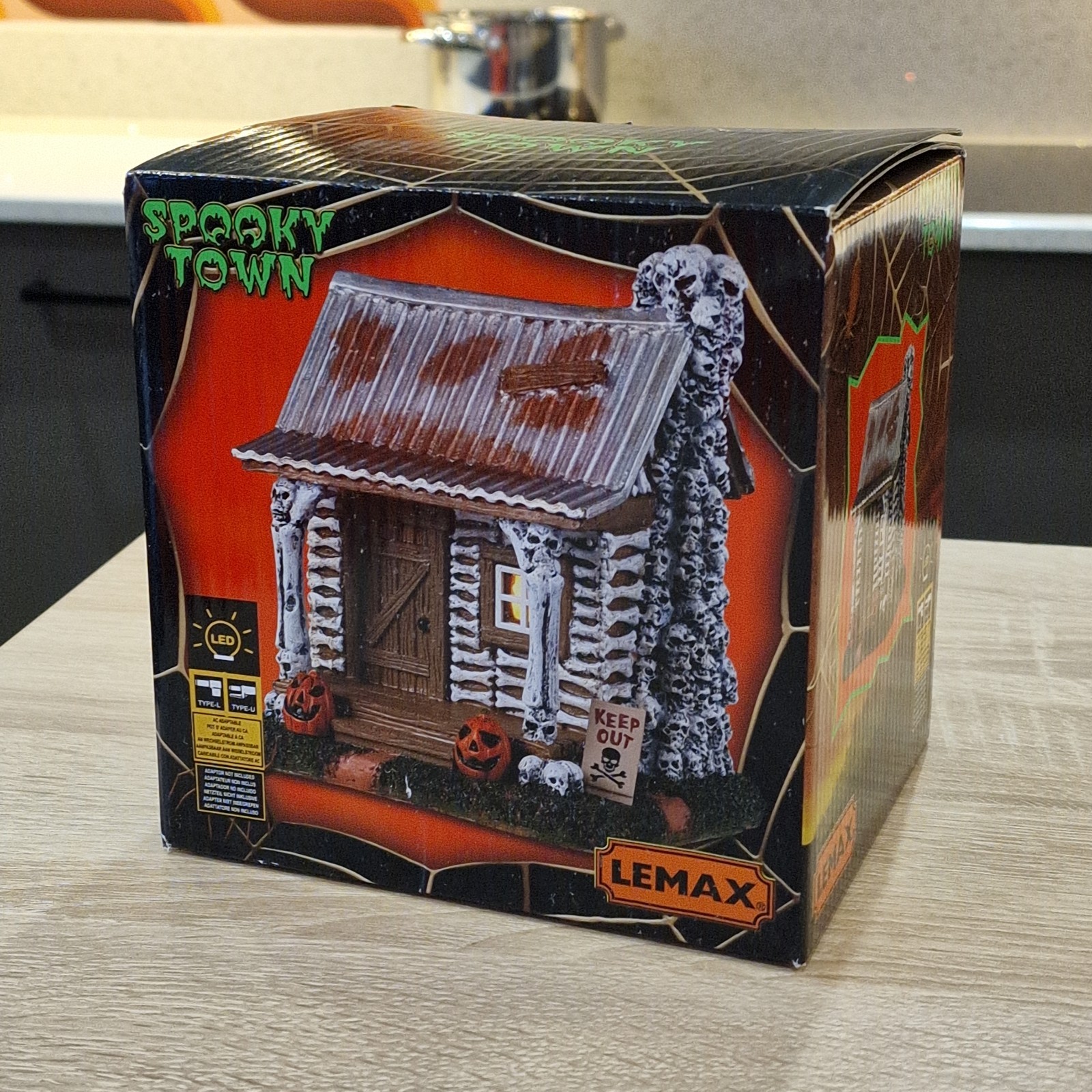 Lemax Spooky Town Skeleton Cottage Lighted  Halloween Building Brand New In Box