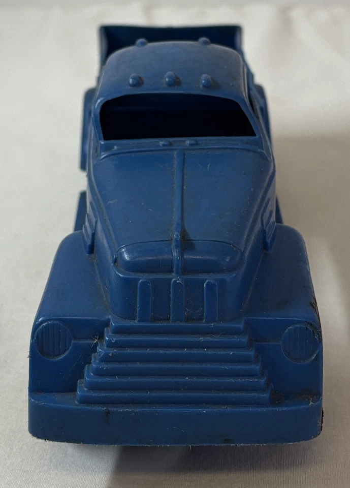 early 1960s plastic MARX BLUE PICKUP TRUCK ~ 9.5 inches - Image 2 of 4