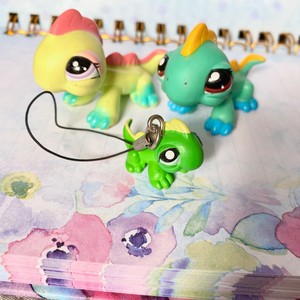 littlest pet shop keychain