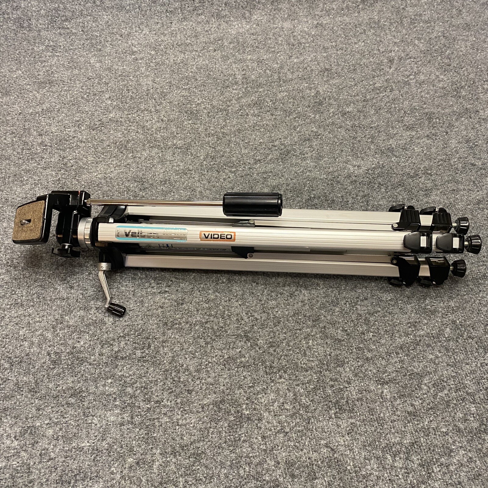 Velbon SGB-32BC Video Tripod Silver Adjustable 3 Legs And Head Adjustable Tilt