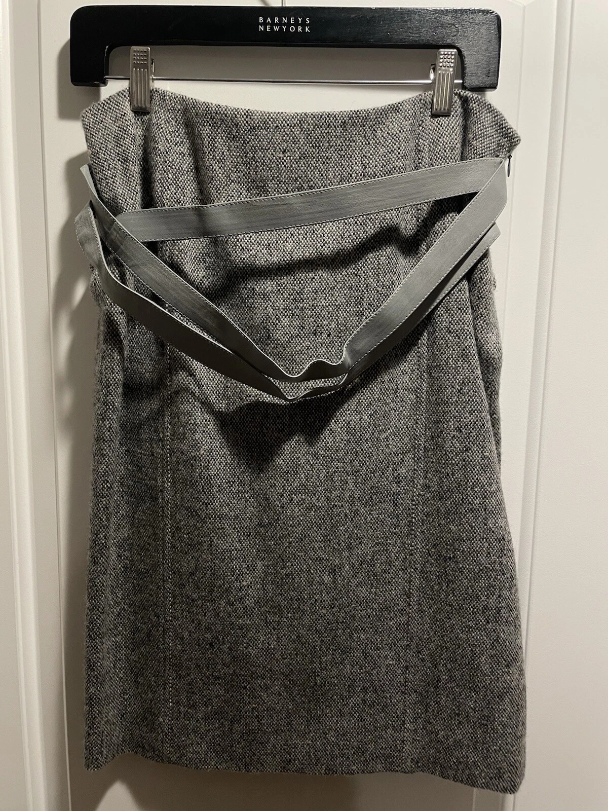 Christian Dior Jupe crayon vintage en laine avec selle ceinture cloutée en cuir   US8