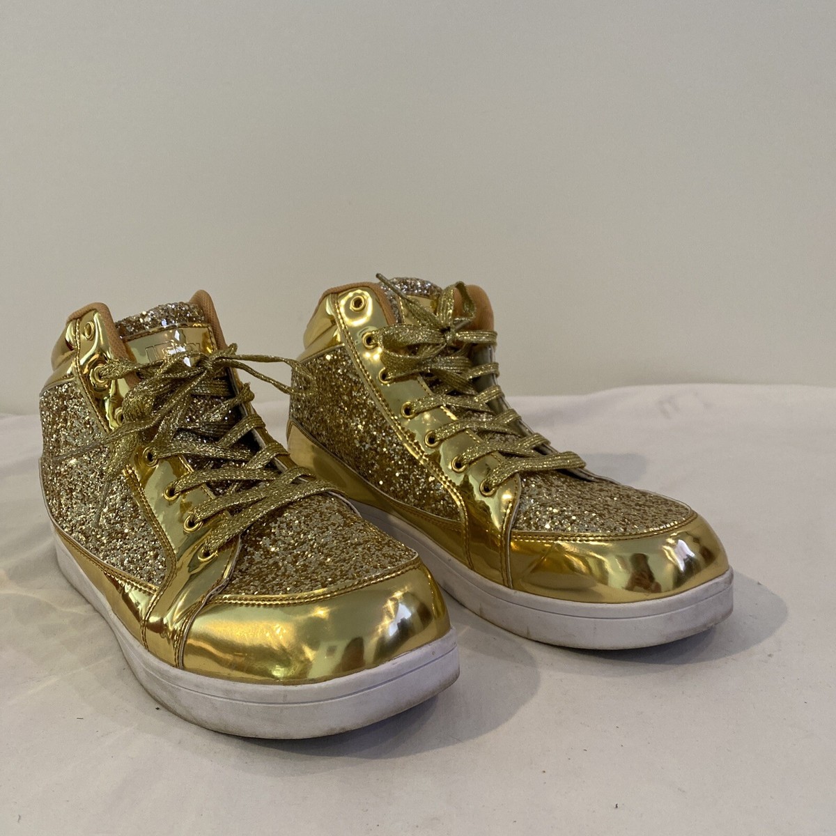 Gold Sneakers Glitter Sneakers Men Gucci Sneakers Size US: Gold