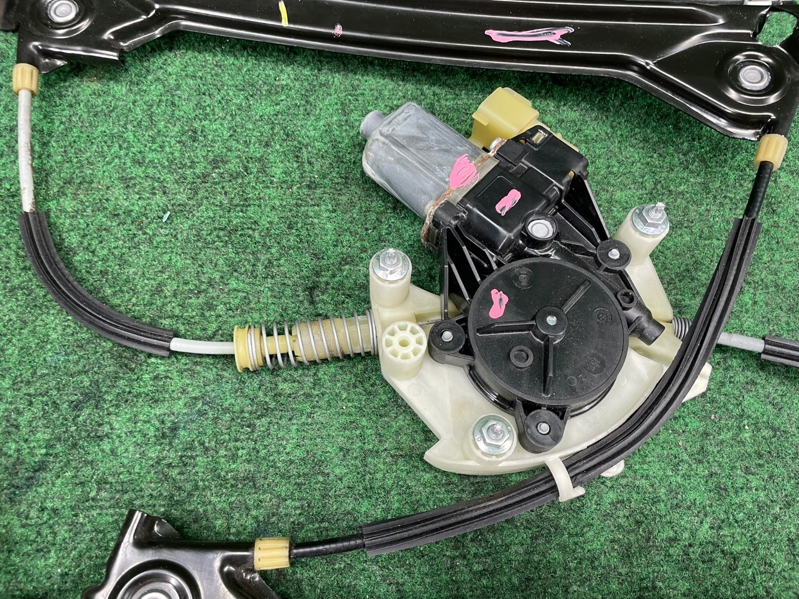 Maserati Ghibli 2014-2017 REAR+RIGHT Window regulator