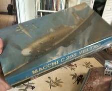 Aer Macchi C.205 Veltro 1:72 Unassembled Airp...