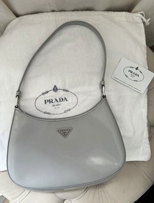 Originale Prada Cleo Schultertasche Hellgrau | NFC-Chip | Authentizitätskarte