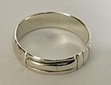 Vintage Sterling Silver 4.3gr Classic Ribbed Band Ring Size 9.25