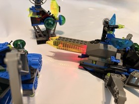 LEGO 6977 Insectoids Arachnoid Star Base Complete Minifigs Manual & Box -WORKS