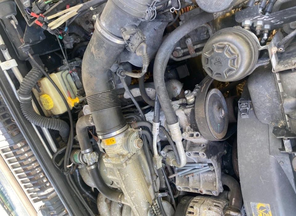 Land Rover Range Rover P38 1995-99 motor HSE 4,0 L W 110 k (sin aire acondicionado) Foto 3 de 4