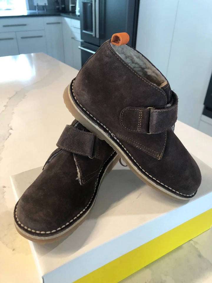 Mini Boden Niños Talla 2.5, 33 Marrón Gamuza Cuero Desierto Botas Zapatos Gancho y Lazo Foto 3 de 4