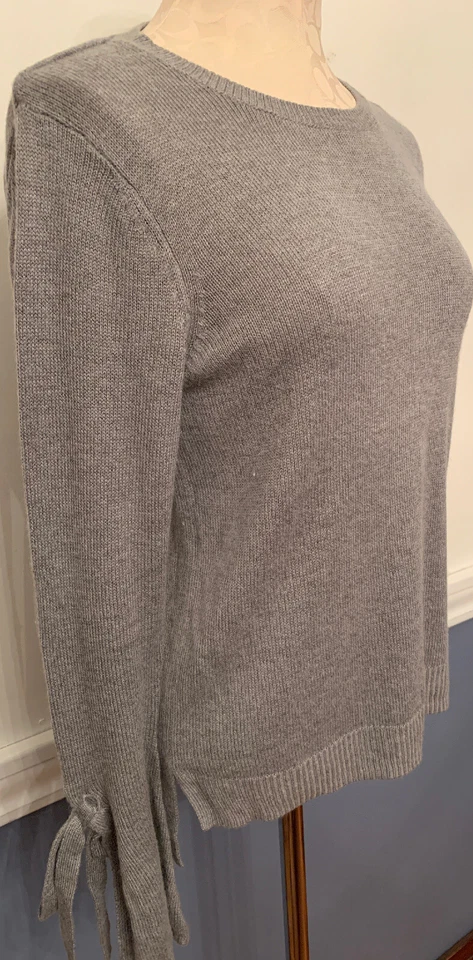 Suéter suéter pequeño Mossimo para mujer mezcla de cachemir manga corbata Foto 2 de 4