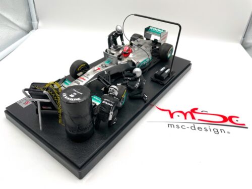 1:18 Schumacher + Pit Crew Mercedes GP Helm und Figuren Decal - Bild 3 von 5