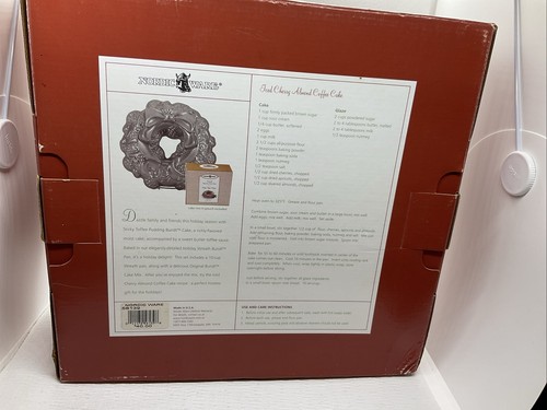 NORDIC WARE Cast Aluminum Holiday Wreath Christmas Bundt Pan NEW - Picture 2 of 4