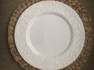 Lenox Opal Innocence Carved Dinner Plate 11 1/4 . EUC! No Chips Or Cracks