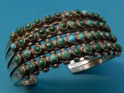 OLD 1930's PAWN ZUNI SNAKE EYE PETIT POINT TURQUOISE & STERLING CUFF BRACELET - Picture 11 of 11