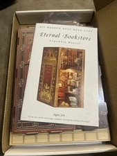 CuteBee Eternal Bookstore DIY Wooden Book Nook Kit YS05 NEW OPEN BOX Ages 14+