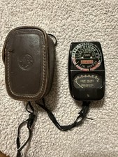 Vintage General Electric GE Exposure Light Meter 8DW58Y4 With Case