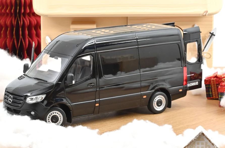 Norev Mercedes Sprinter Van Transporter 2018 1:18 183041