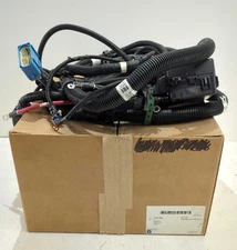 New OEM GM Engine Fuse Box Wiring Harness 2003-2009 C4500 C5500 6.6 94667483