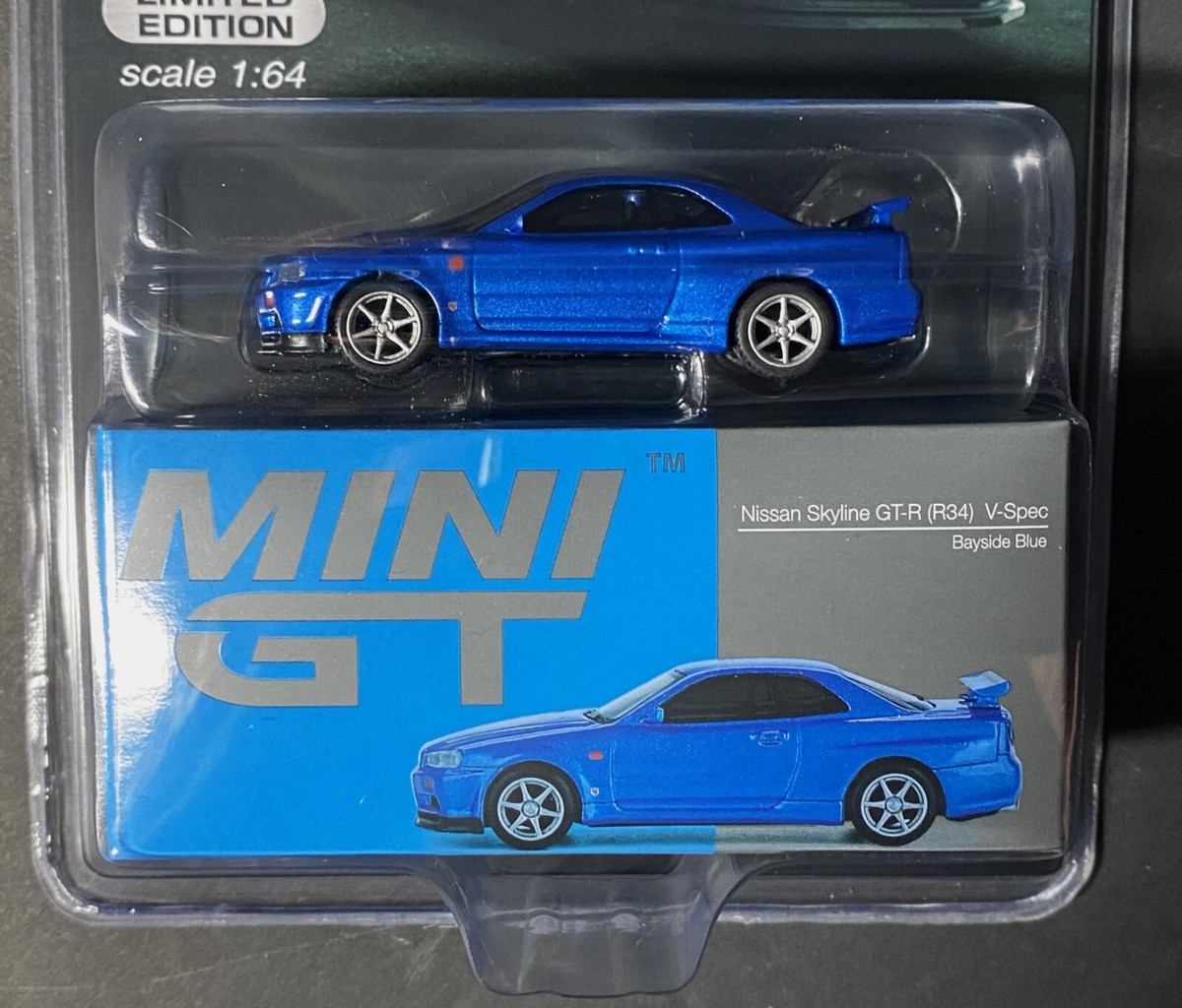 Mini GT Nissan Skyline. GT-R (R34) V-Spec Bayside Blue