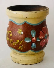 Yerba mate cup filete Porteño hand-painted in Buenos Aires, Argentina