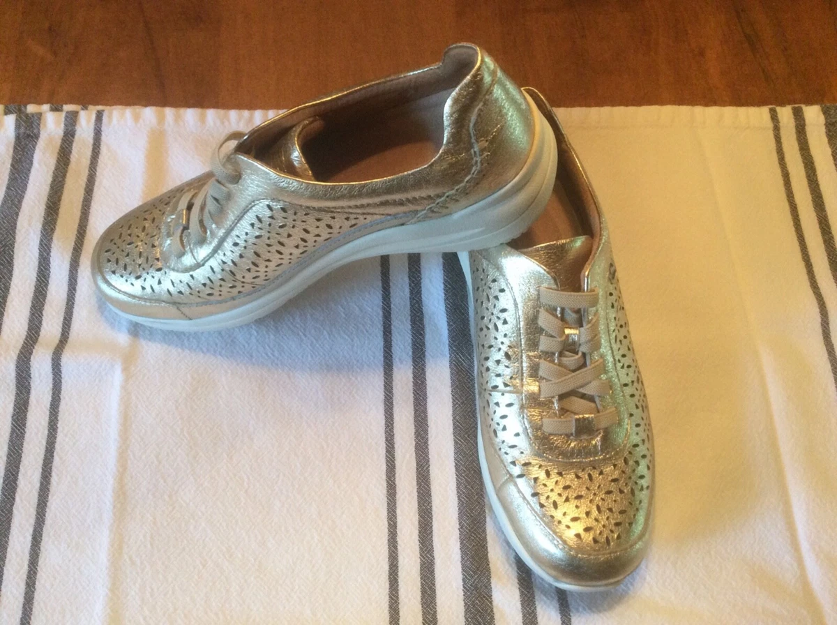 Earth Shoes Nimble Viva Women s Washed Gold US 8 Med Slip On Sneakers EUC