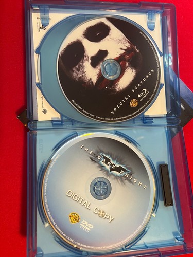 The Dark Knight. Blu-ray, Preowned, Like New - Picture 5 of 6