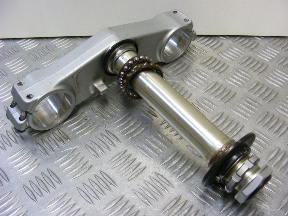 Yugo inferior Honda CBR 1000 RR Fireblade 2008 2009 2010 2011 A737 Foto 2 de 4