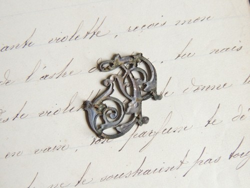 Superbe Monogramme en ARGENT massif Lettre T , initiale , art nouveau shabby - Foto 2 di 2