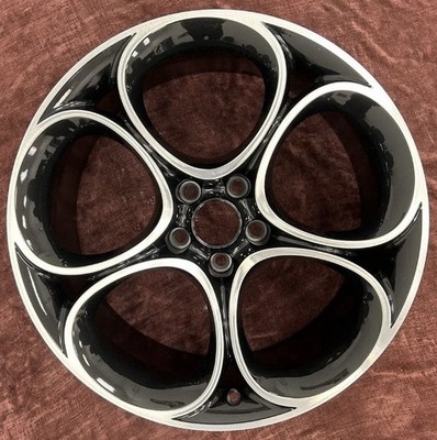 Alfa Romeo Giulia 2022 2023 2024 OEM 19'' Wheel 95356 156144302 156151629