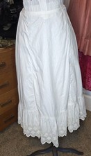 Victorian Linen Petticoat w/ Beautiful Lace Embroidered Founce