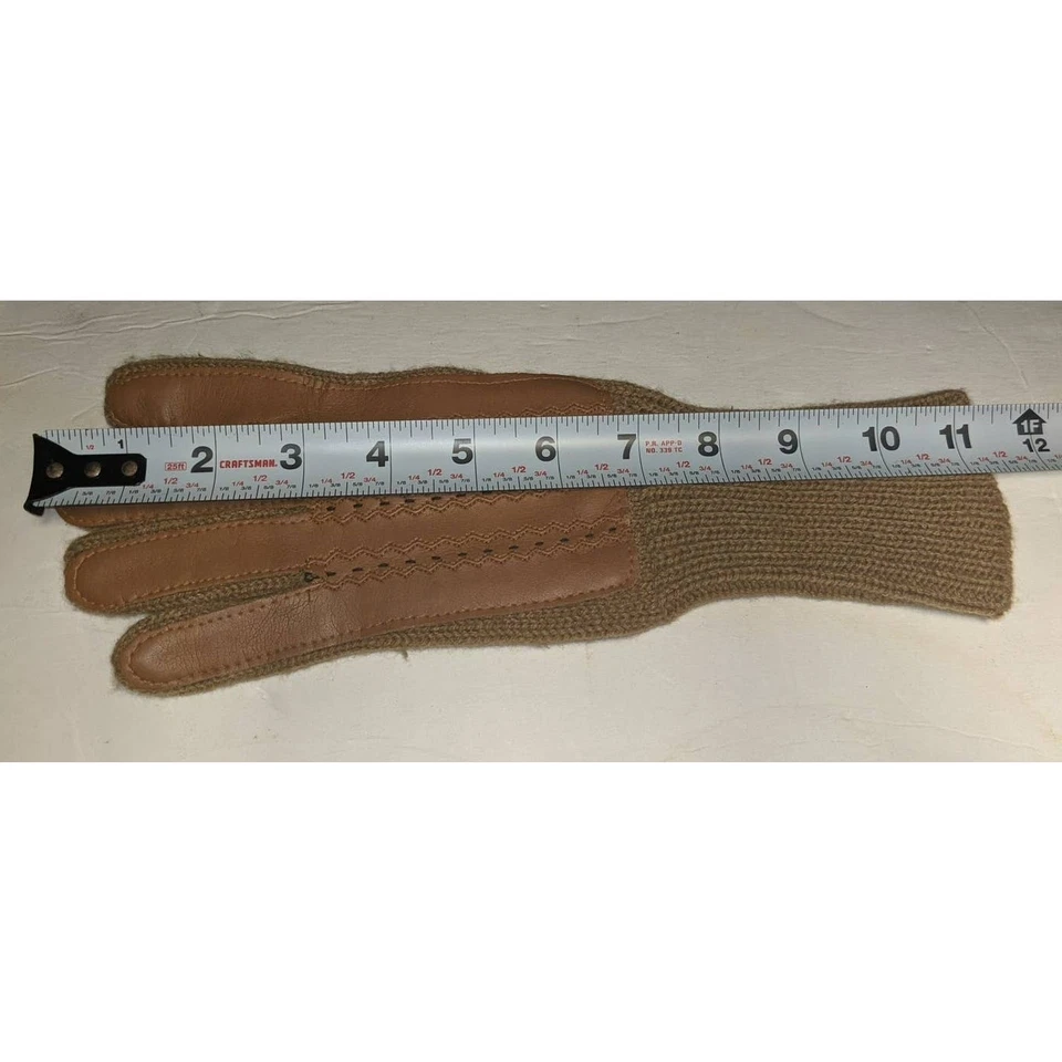 Vintage Two Tone Acrylic Knit Driving Gloves Vinyl Palmed Women's One Size 1980s - Image 4 of 4